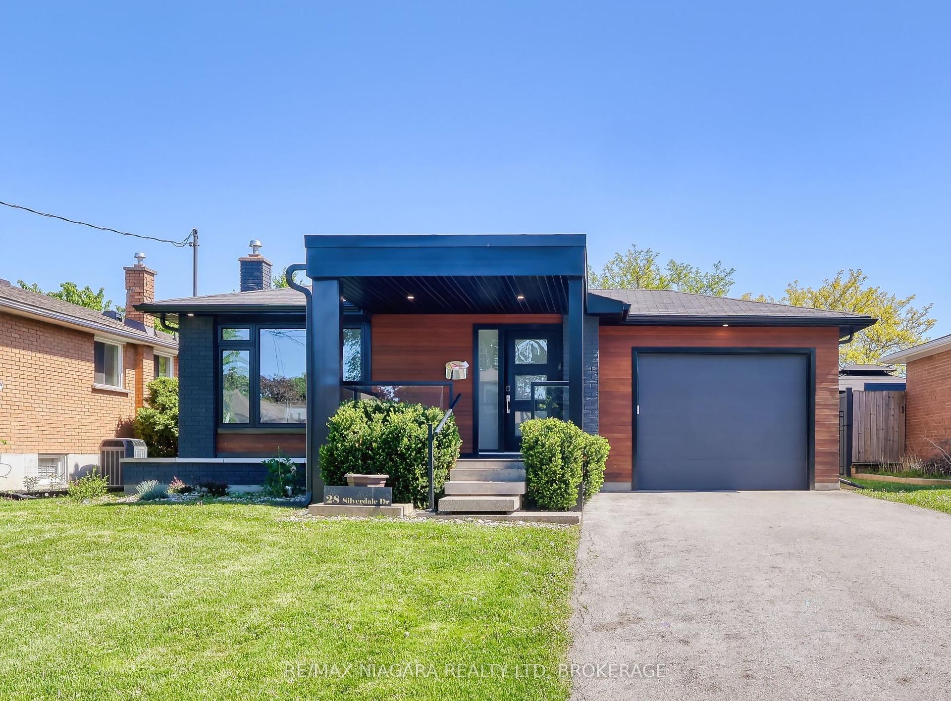 28 Silverdale Drive — photo 1