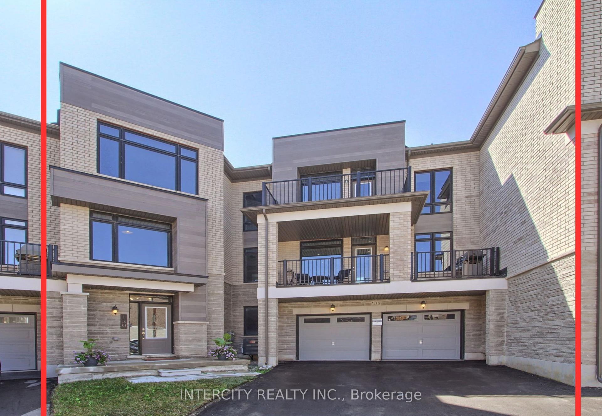 130 Blick Crescent, Aurora — Townhouse for sale, photo 1