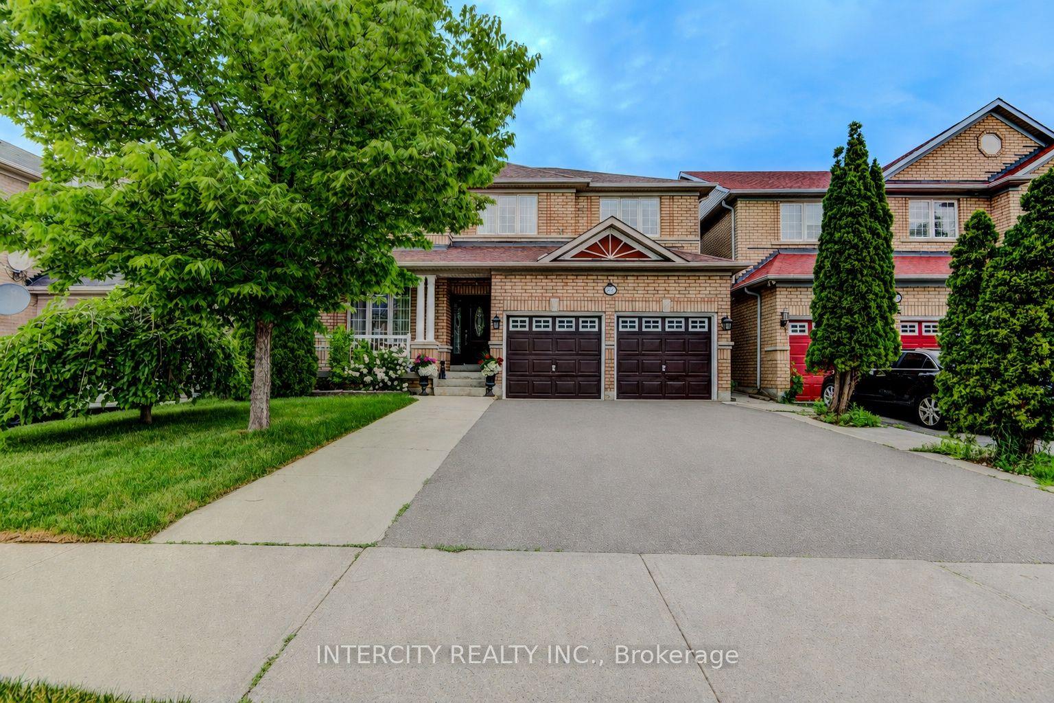 27 Modesto Crescent — photo 1