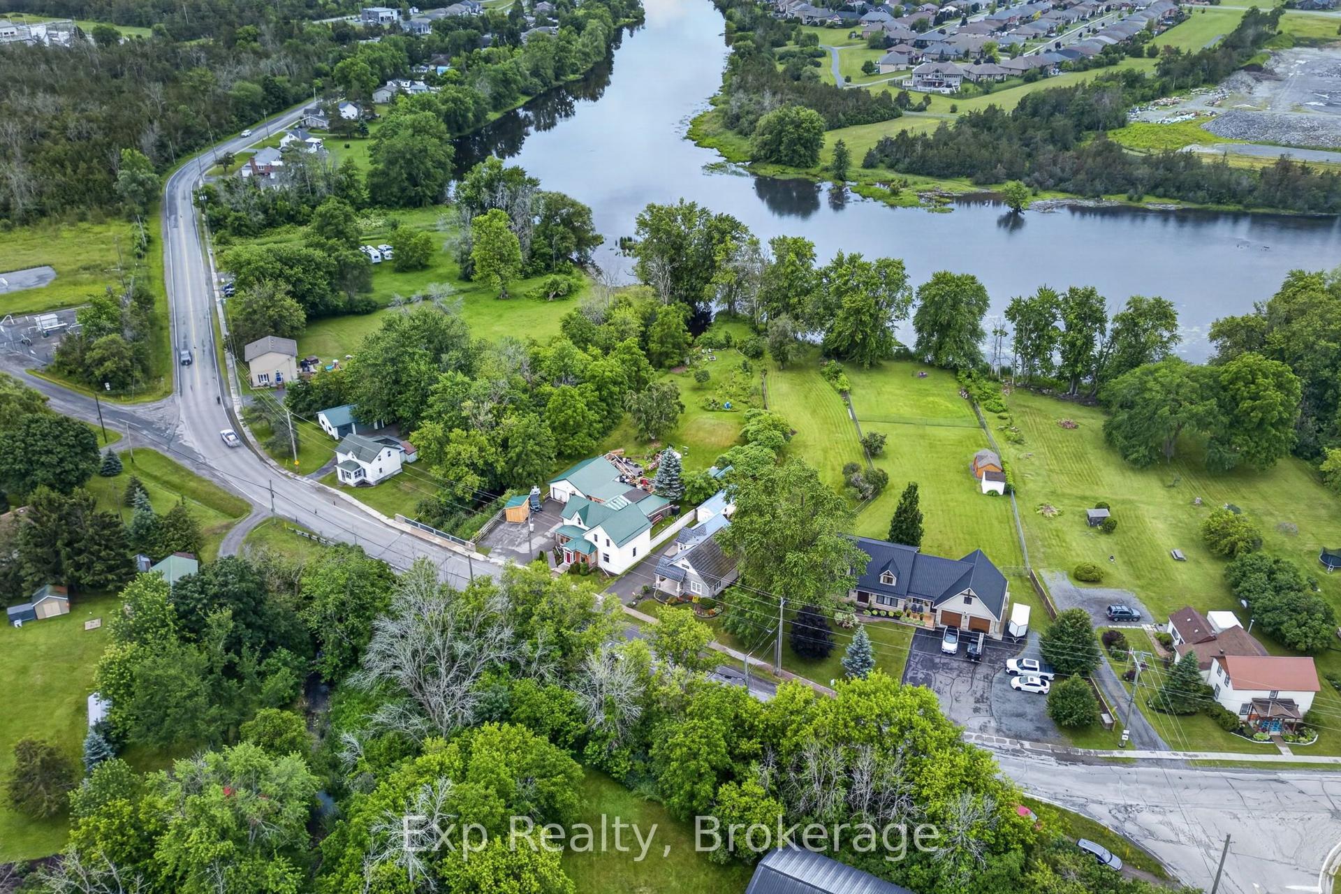 487 Cannifton Rd Road N, Belleville — Detached for sale, photo 1