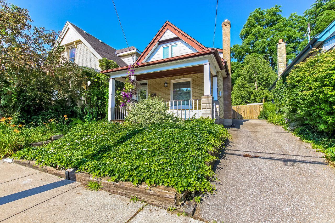 103 Edward Street, London South — Detached for sale, photo 1