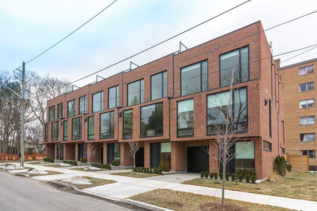 32 Evergreen Gardens — photo 1