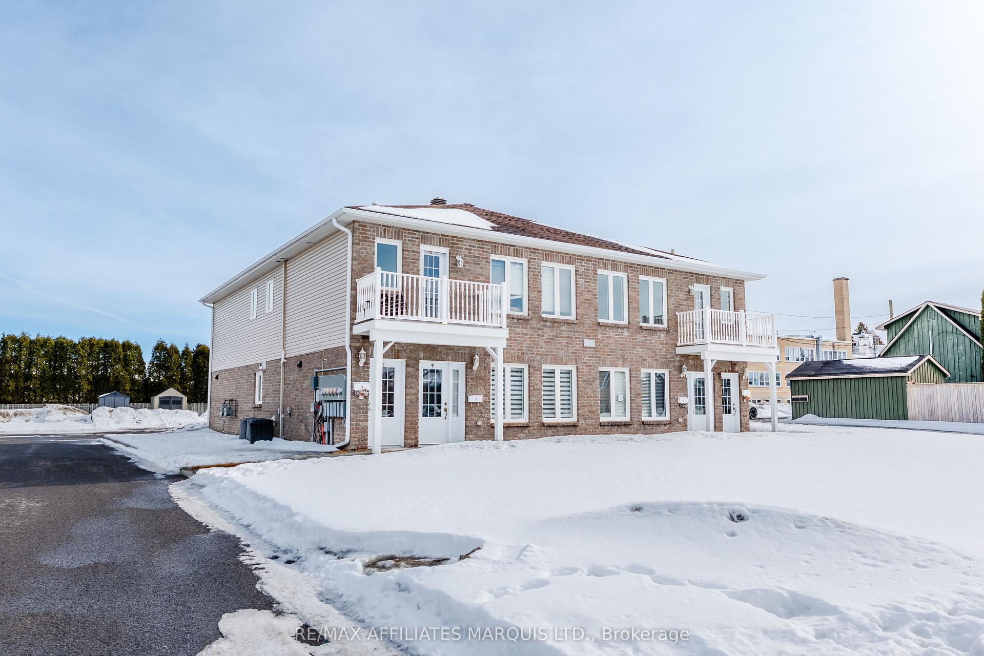 1107 Gretchen Court — photo 1