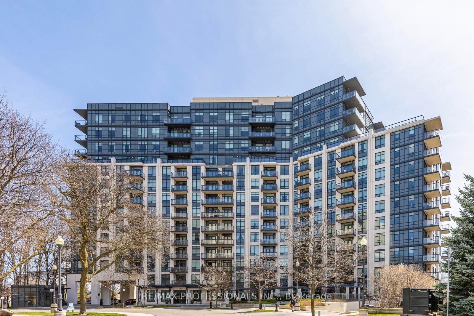 1135 Royal York Road 801 #801 — photo 1