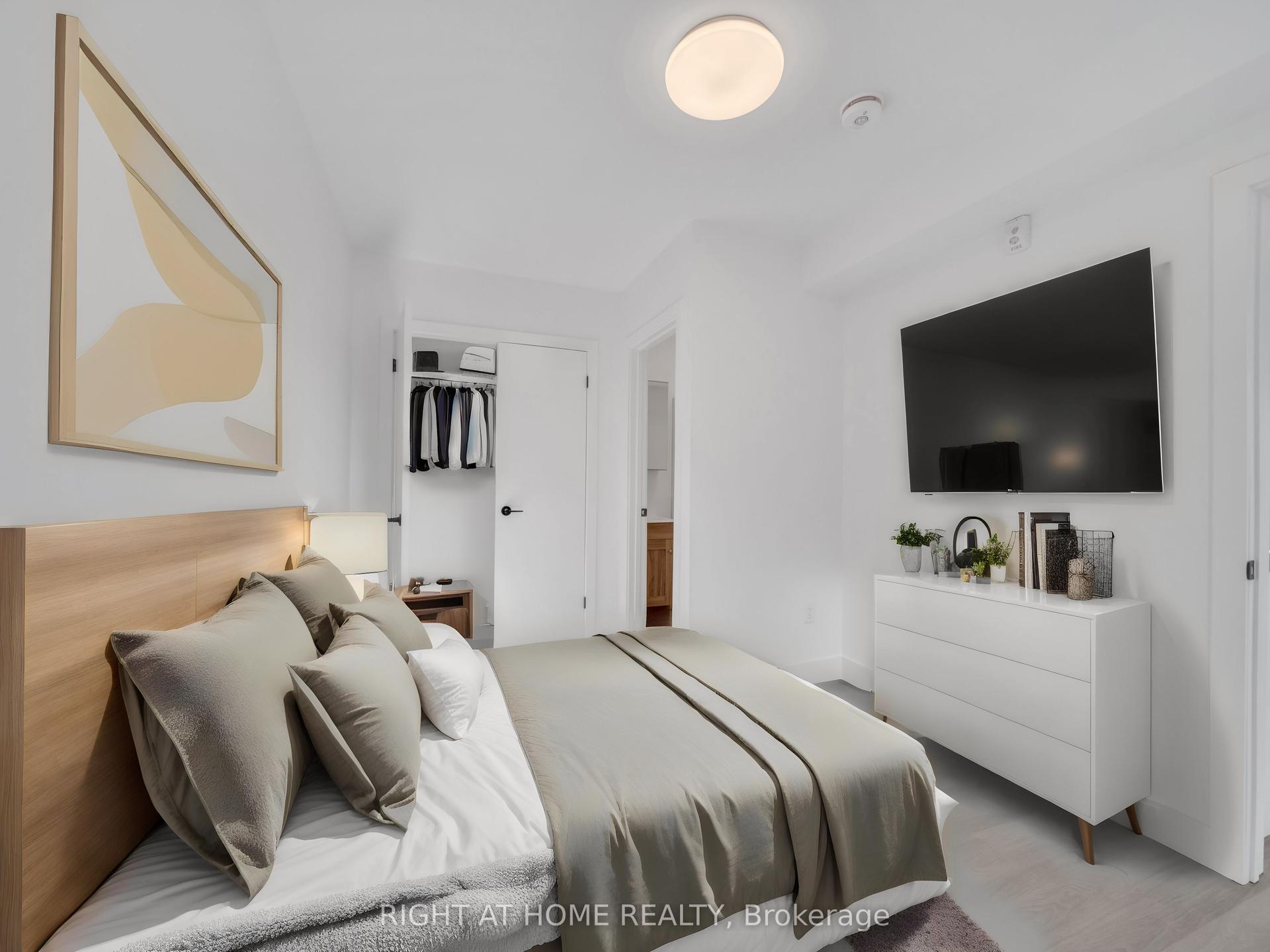 1804 Drouillard Road 203 #203 — photo 1