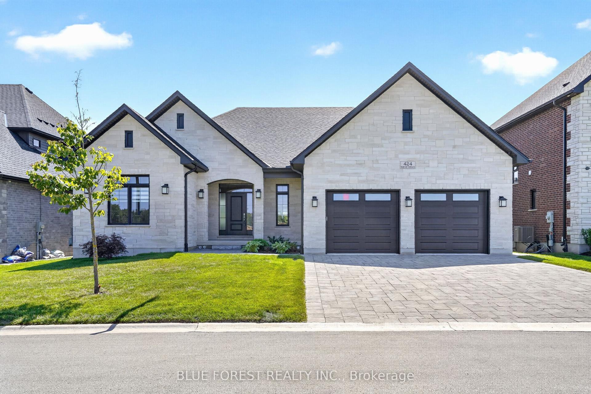 424 Warner Terrace, London North — Detached for sale, photo 1