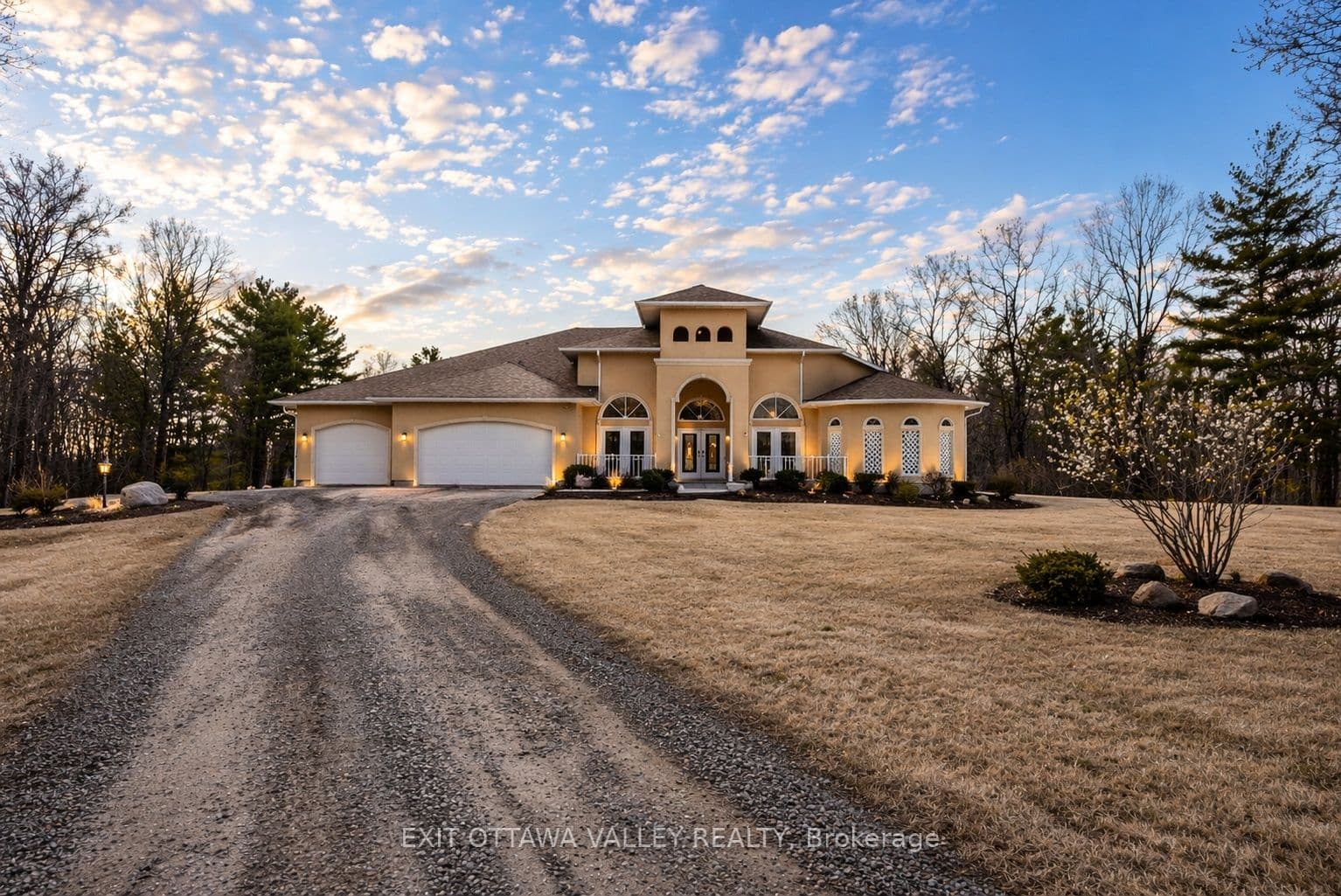 740 Walford Road — photo 1