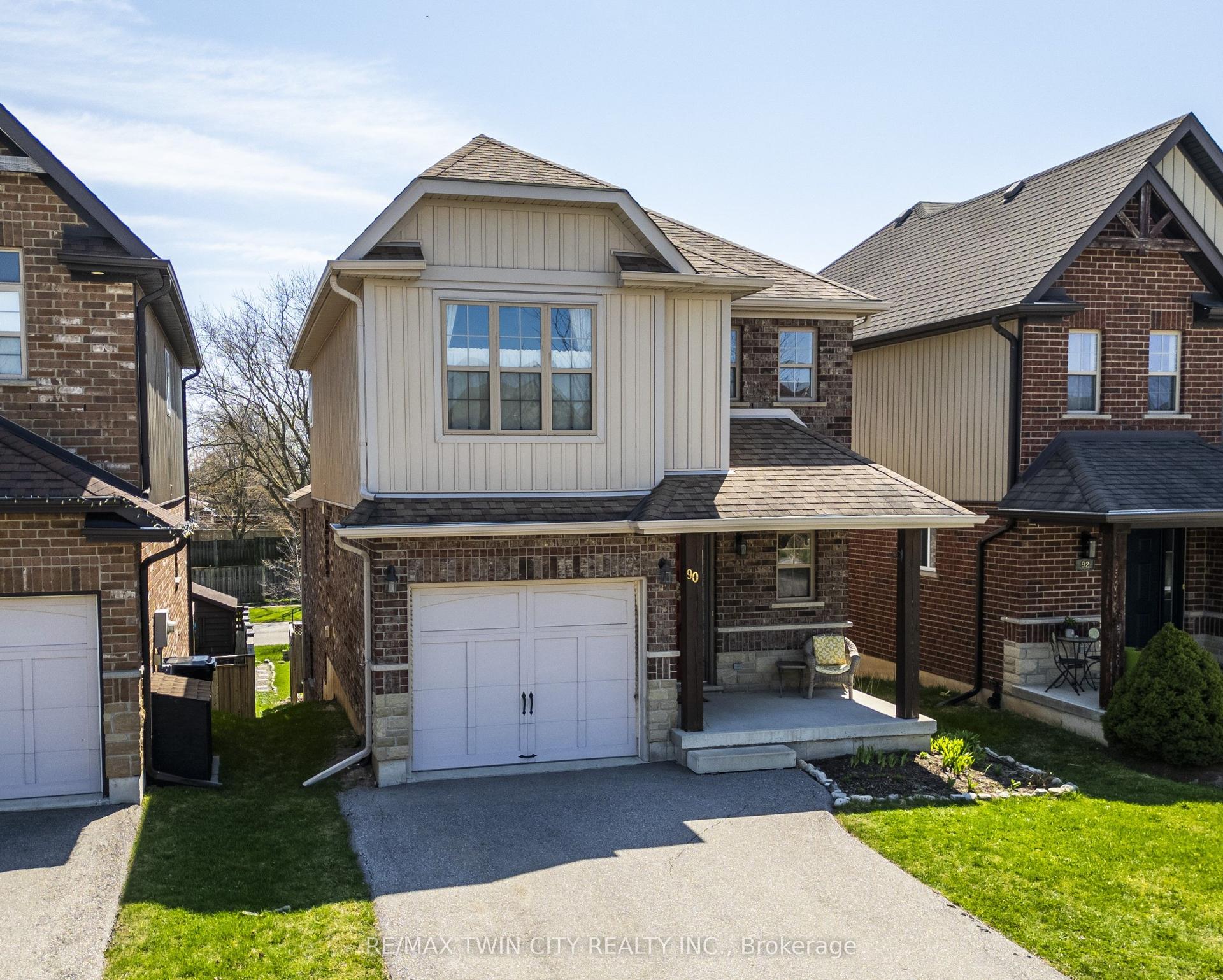 90 Captain Mccallum Drive — photo 1