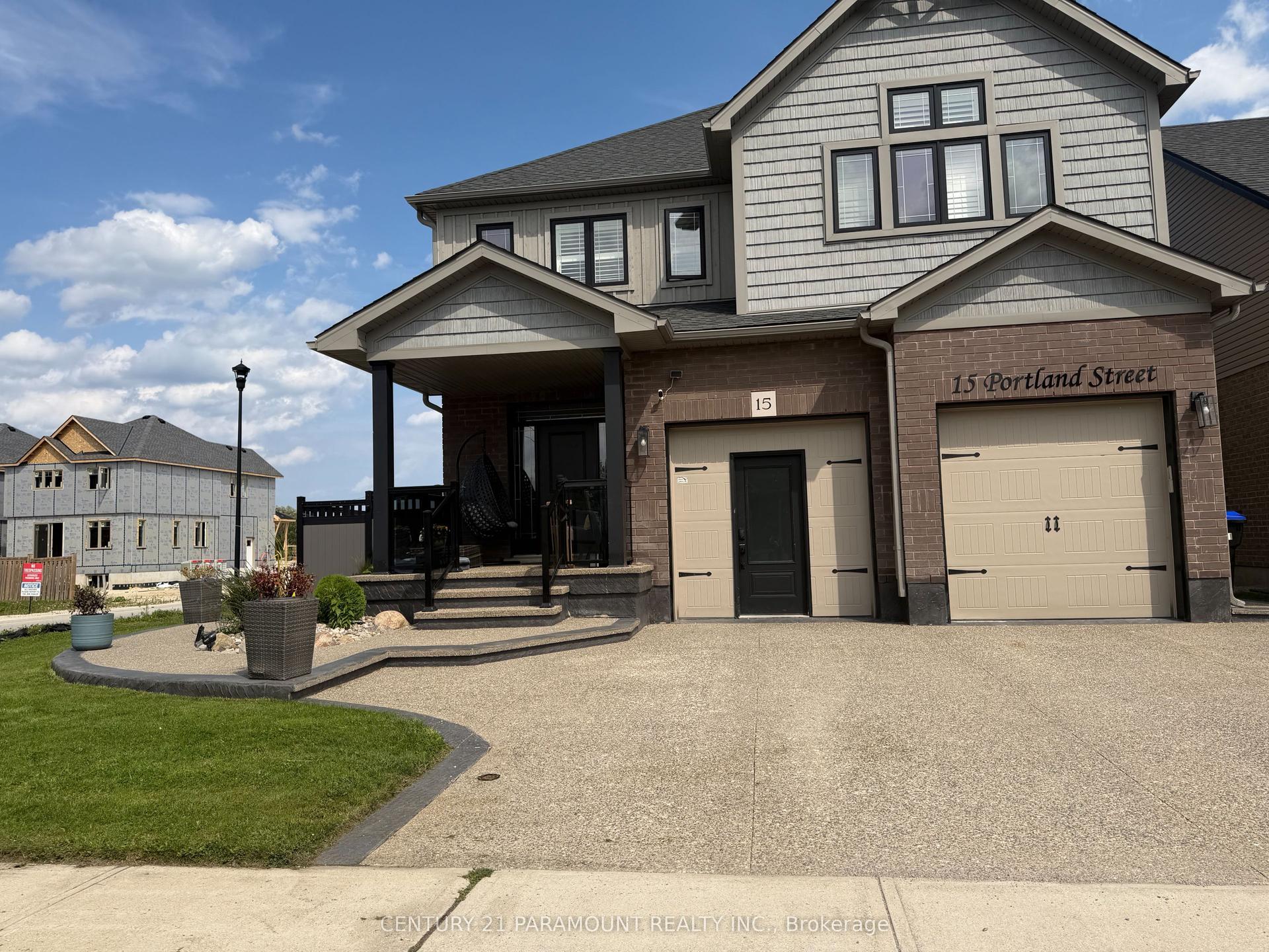 15 Portland Street, Collingwood — Detached for lease, photo 1