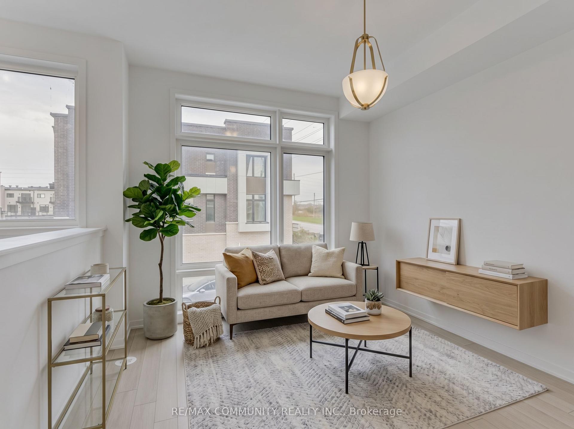799 Heathrow Path, Oshawa — Townhouse for sale, photo 1