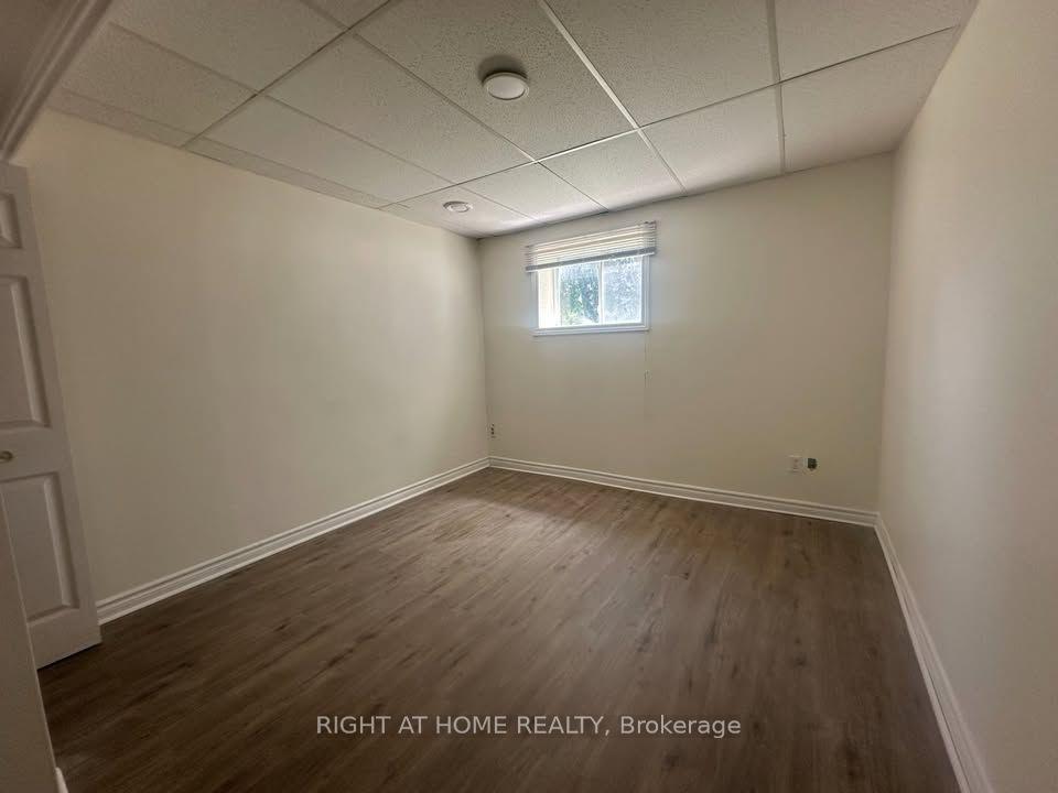 821 10th Line, Innisfil — Detached for lease, photo 1