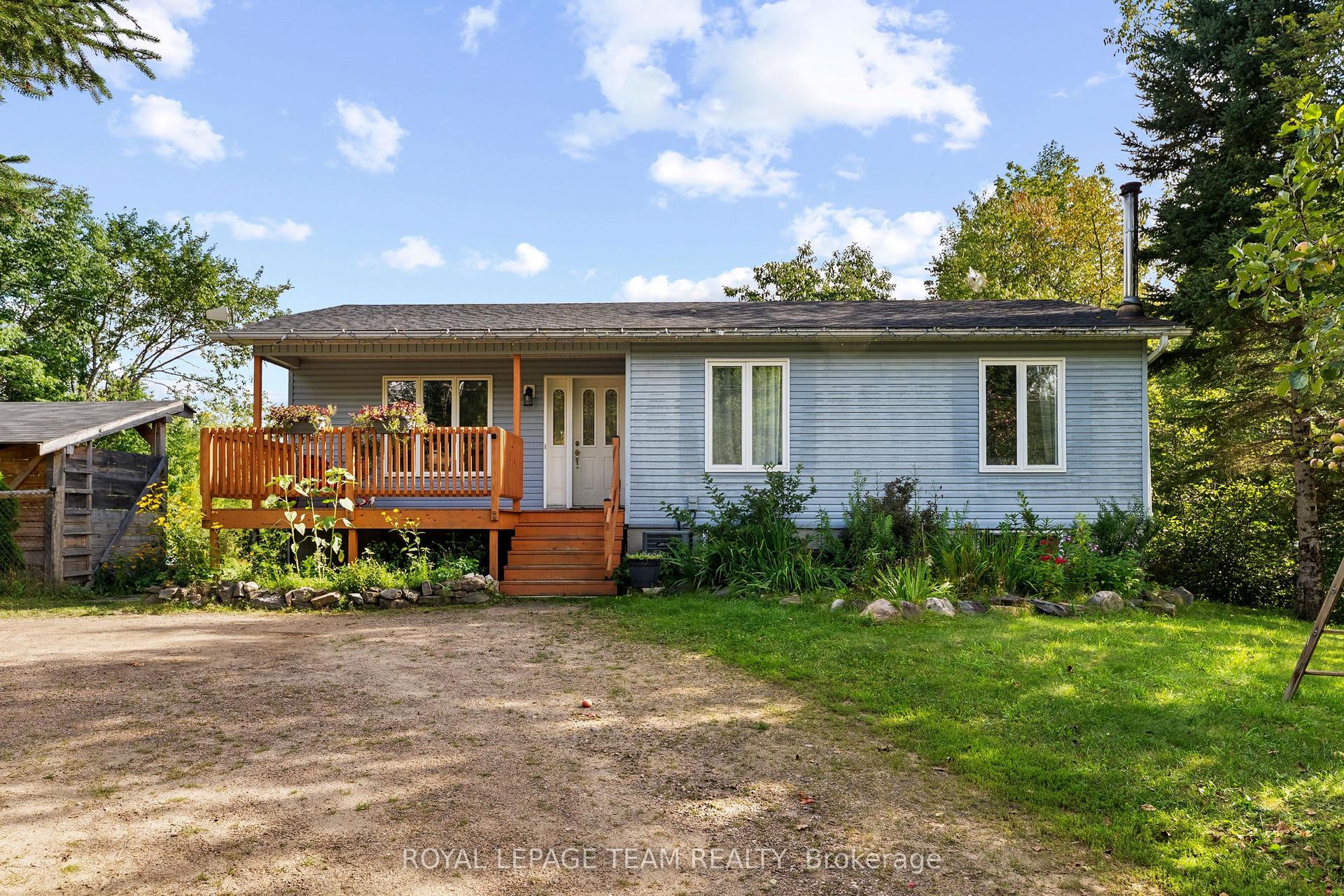 484 WYLIE Road, Laurentian Hills — Detached for sale, photo 1