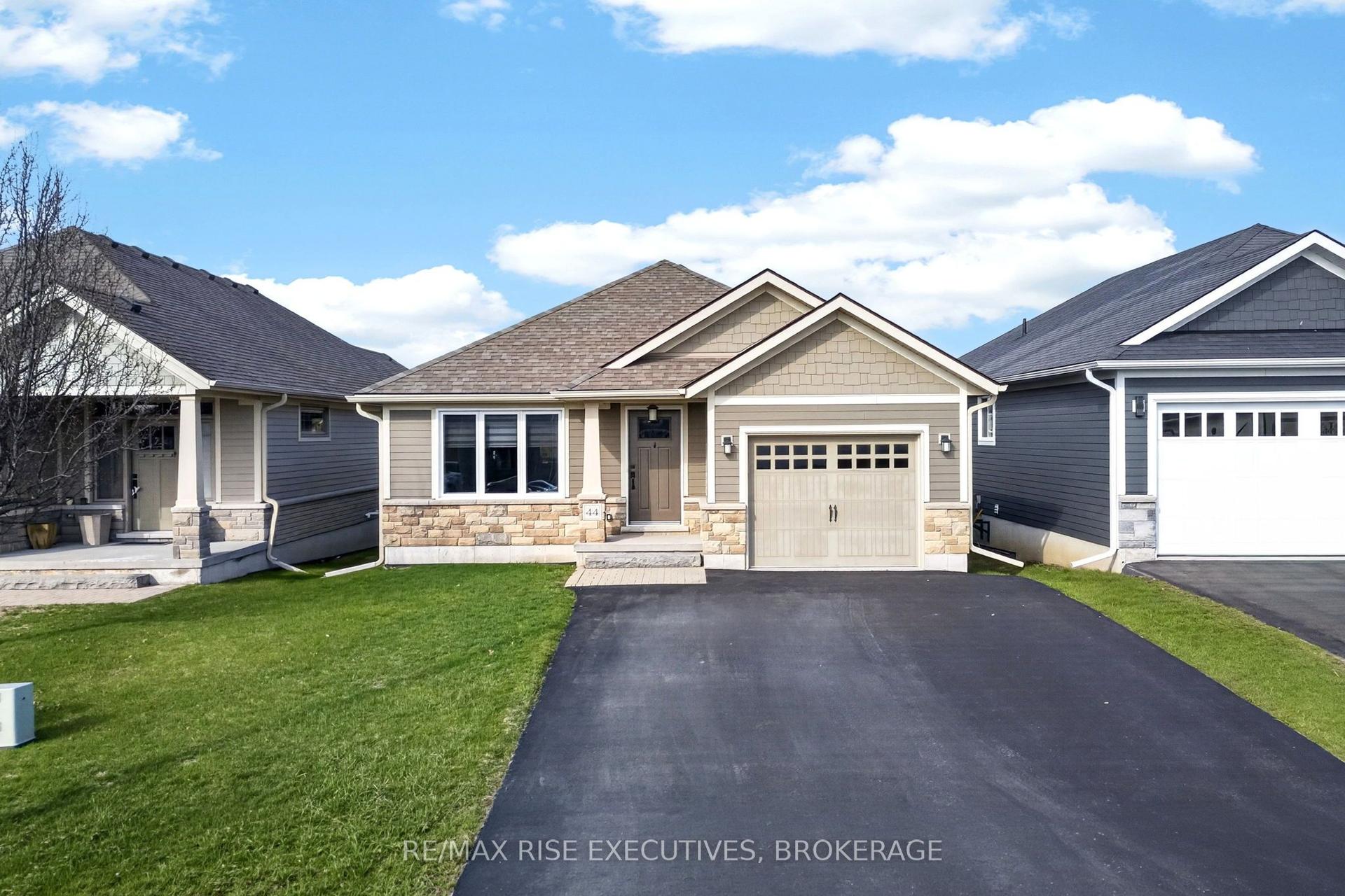 44 Tessa Boulevard, Belleville — Detached for sale, photo 1