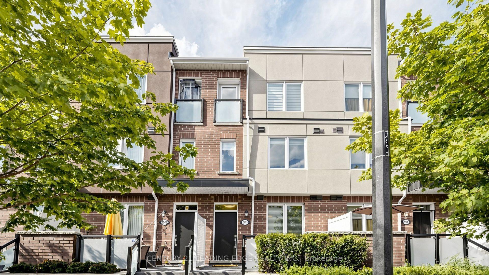 25 Heron Park Place 13 #13, Toronto — Condo Town for sale, photo 1