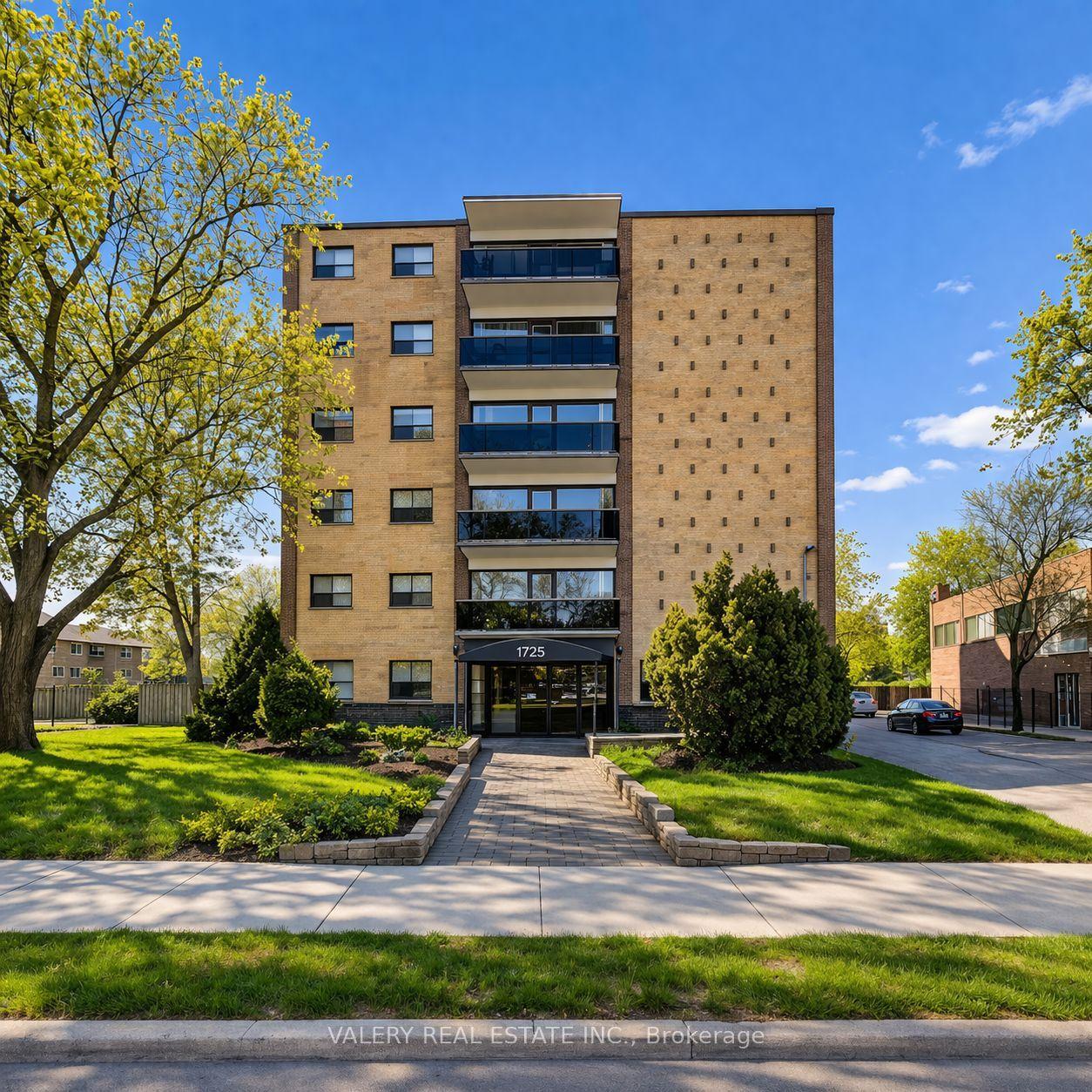 1725 Lawrence Avenue E 103 #103 — photo 1