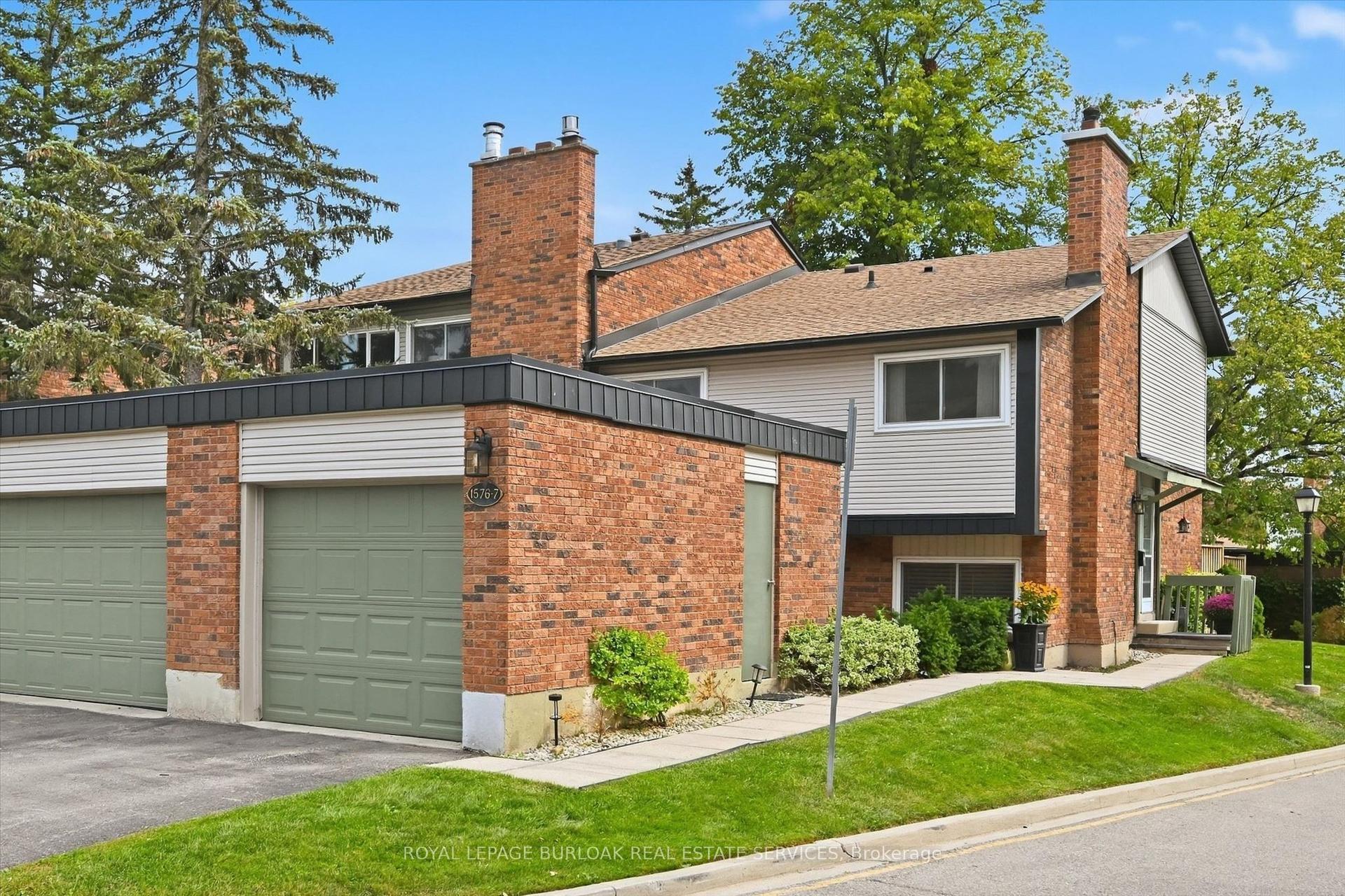 1576 Kerns Road 7 #7, Burlington — Condo Town for sale, photo 1