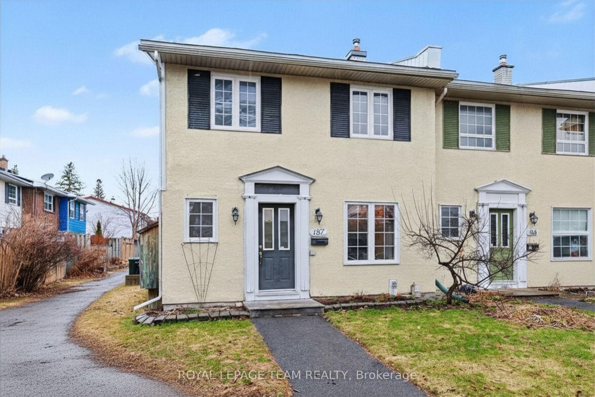 187 MONTEREY Drive, South of Baseline to Knoxdale — Townhouse for sale, photo 1