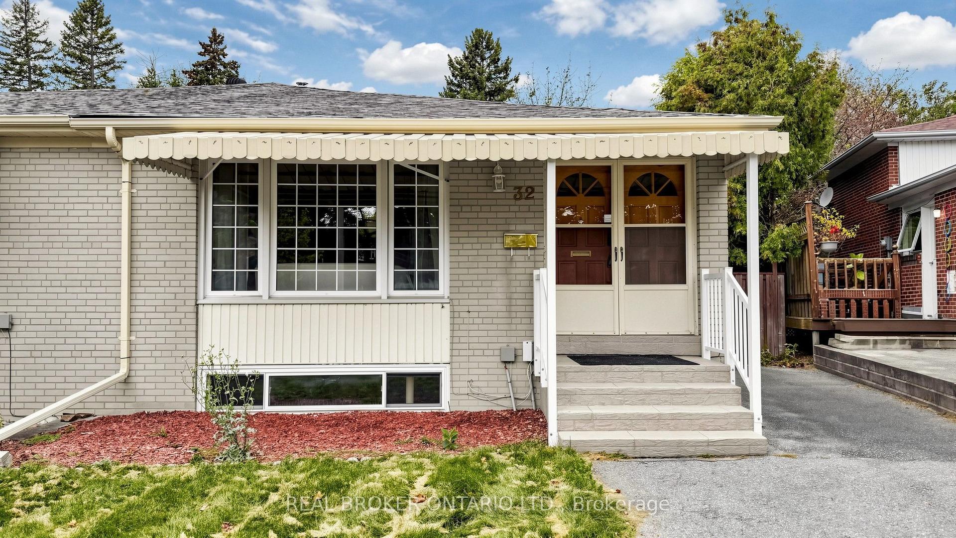 32 Cairnside Crescent, Toronto — Semi-Detached for sale, photo 1