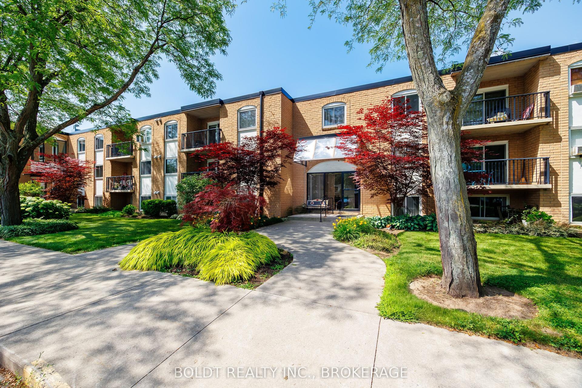 6 Westlake Lane 210 #210, St. Catharines — Condo for sale, photo 1