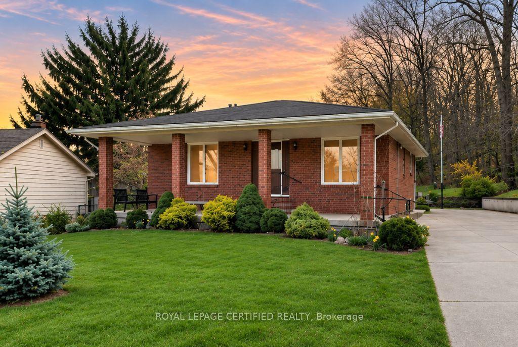 84 Homeside Avenue, Hamilton — Detached for lease, photo 1