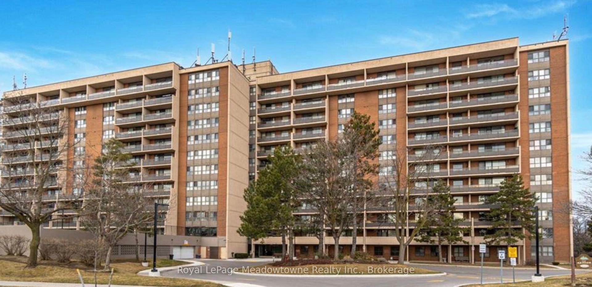 2929 Aquitaine Avenue 215 #215 — photo 1