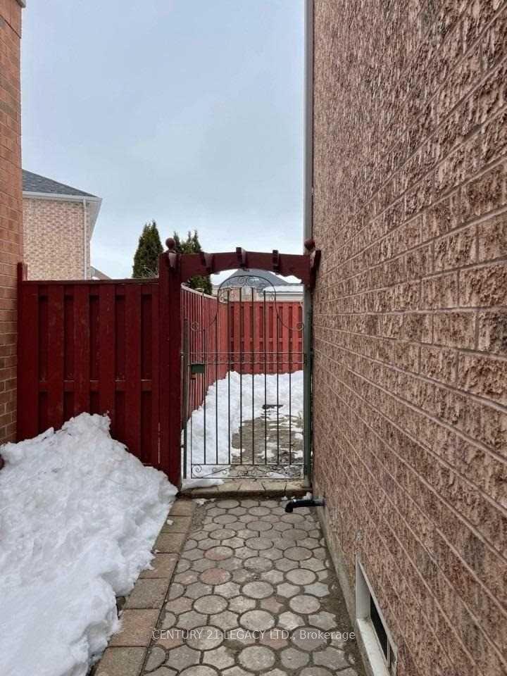 82 Ferncroft Place E, Brampton — Detached for lease, photo 1