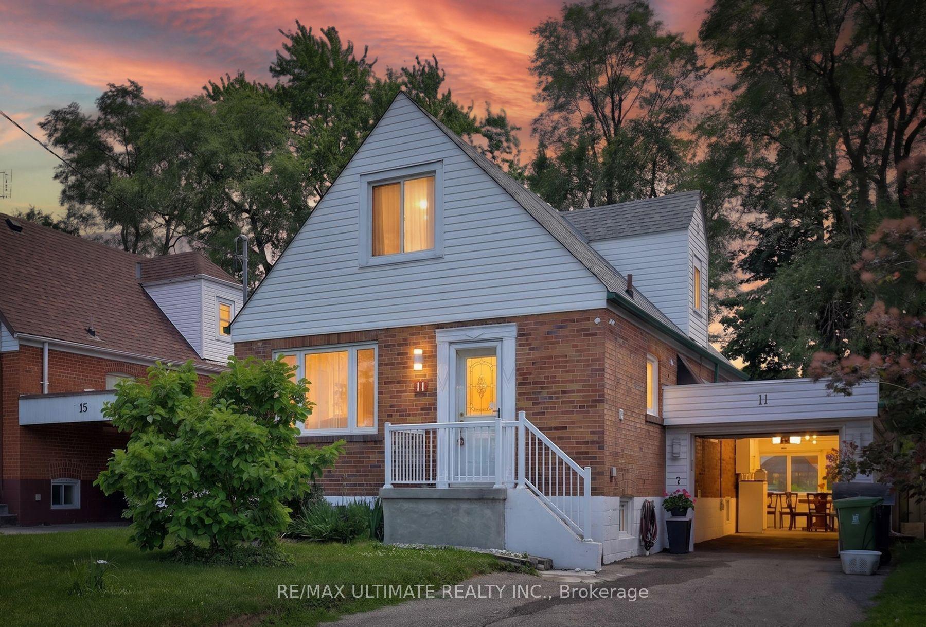 11 Midholm Drive, Toronto — Detached for sale, photo 1
