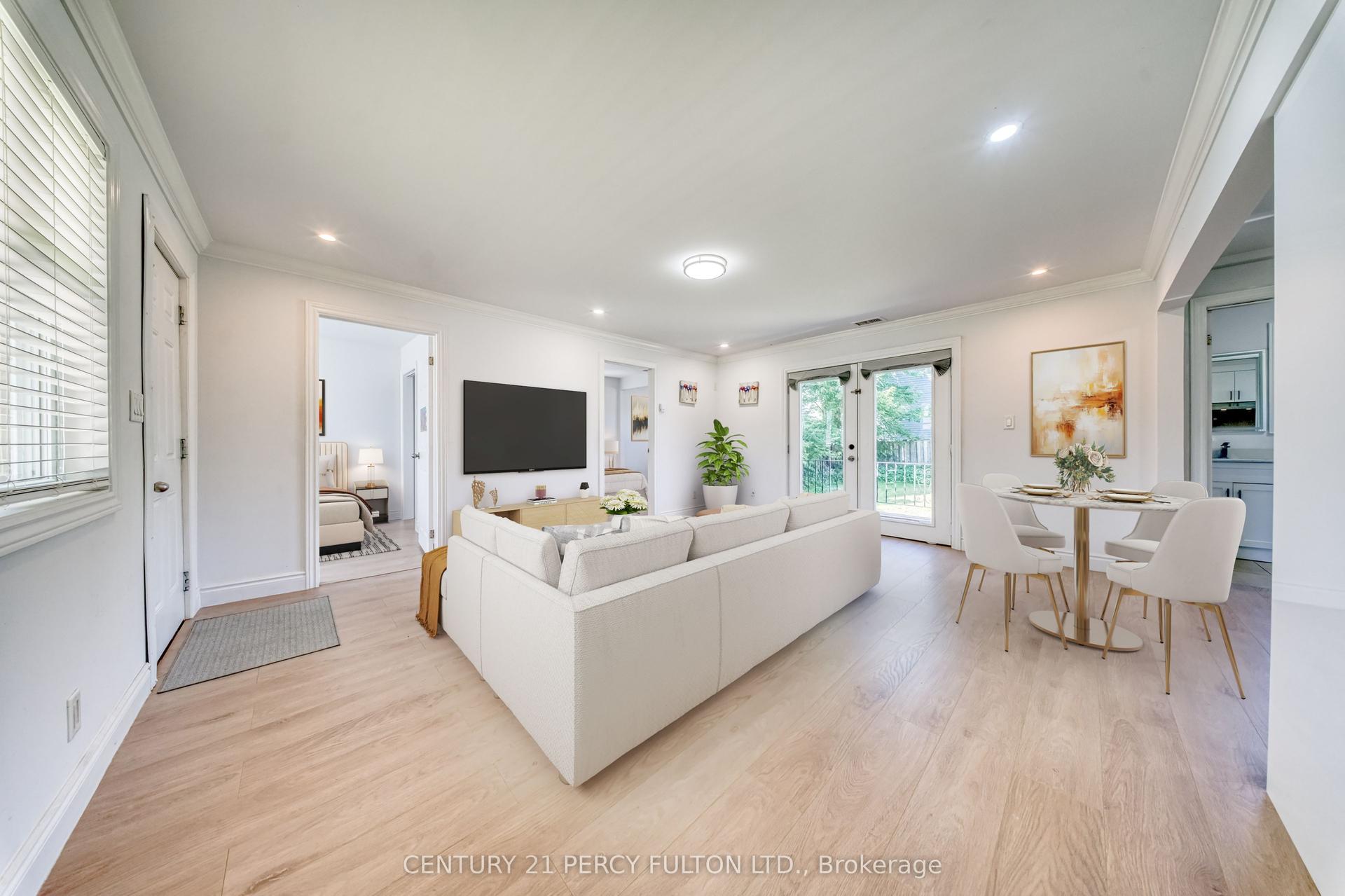 242 Simcoe Avenue, Georgina — Detached for lease, photo 1