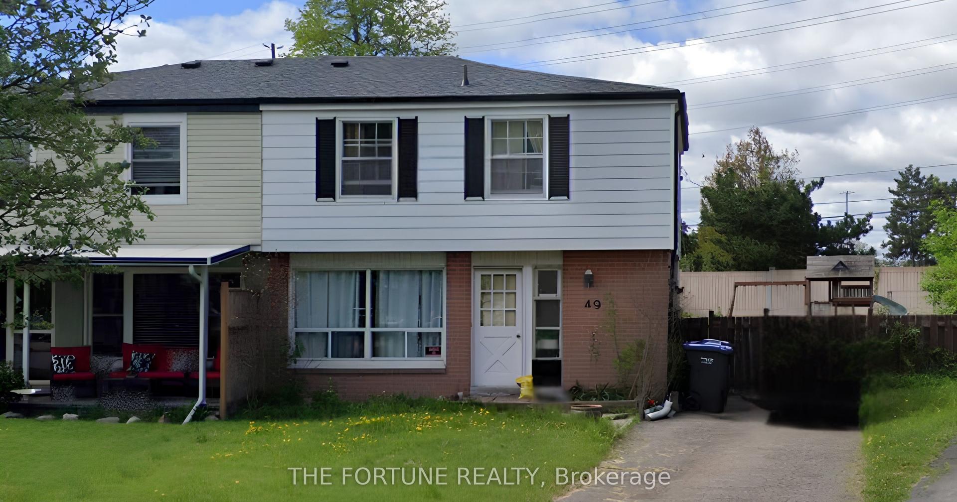 49 Brentwood Drive, Brampton — Semi-Detached for sale, photo 1