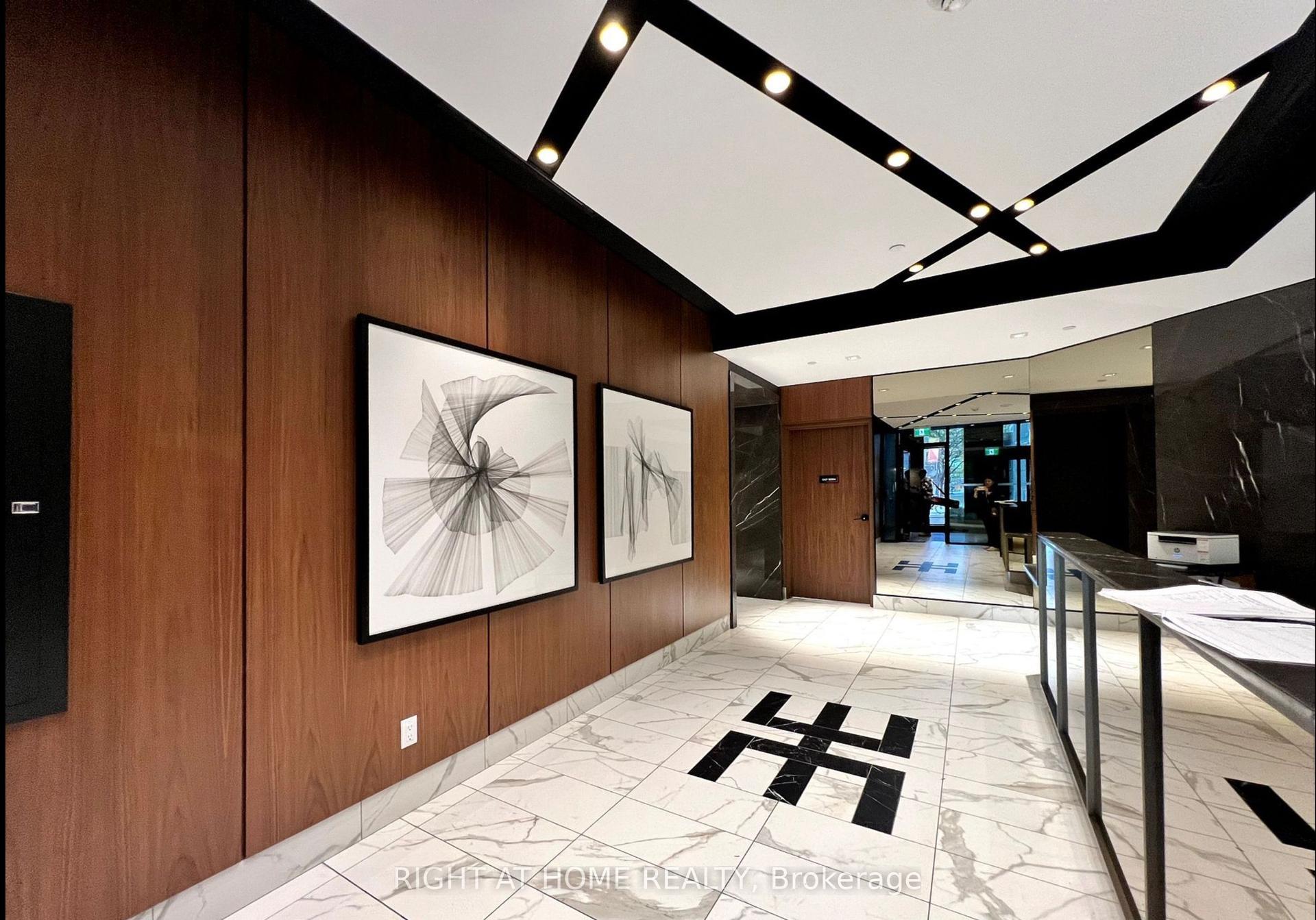 327 King Street 2301 #2301, Toronto — Condo for sale, photo 1