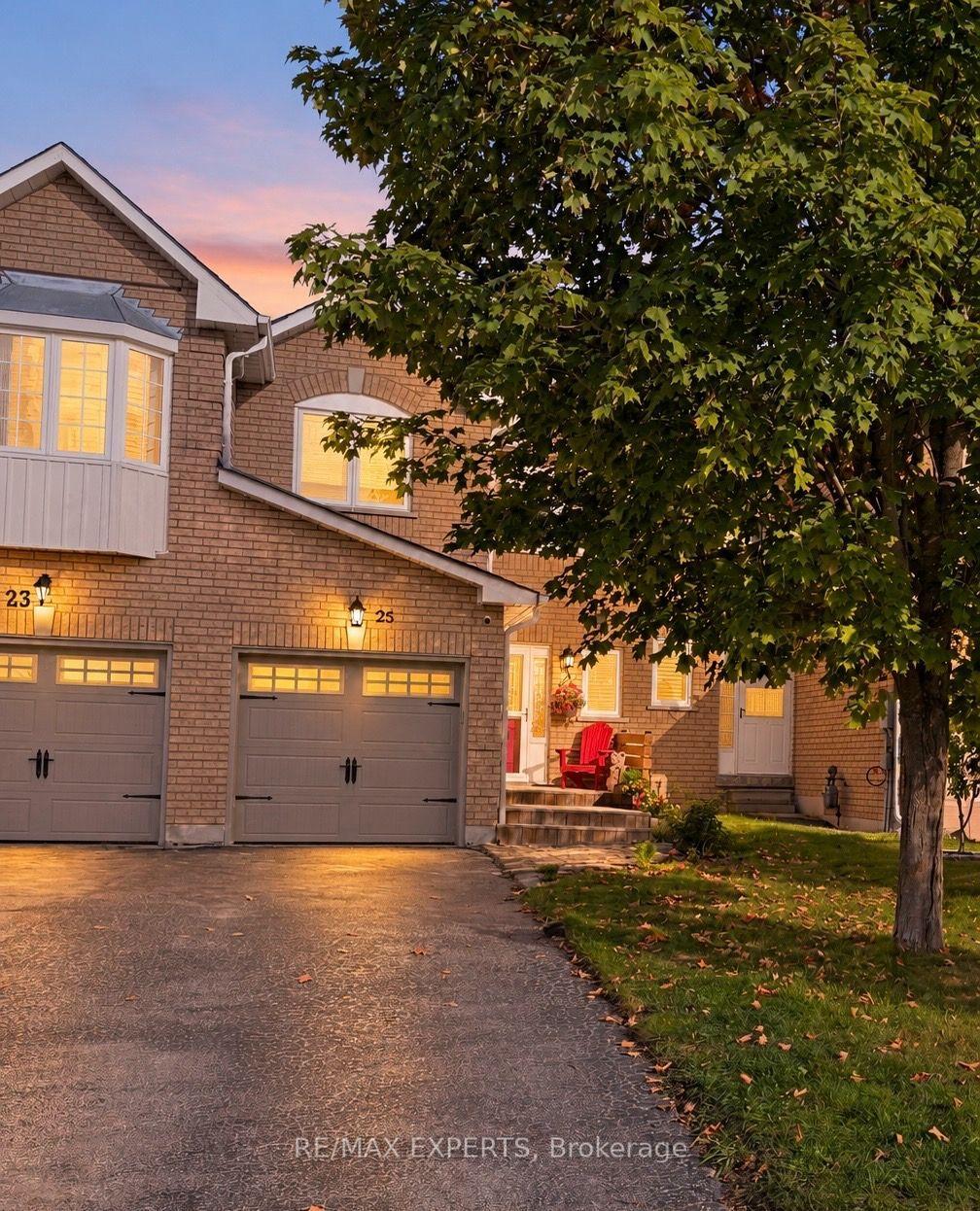 25 Mainprize Crescent, East Gwillimbury — Townhouse for sale, photo 1