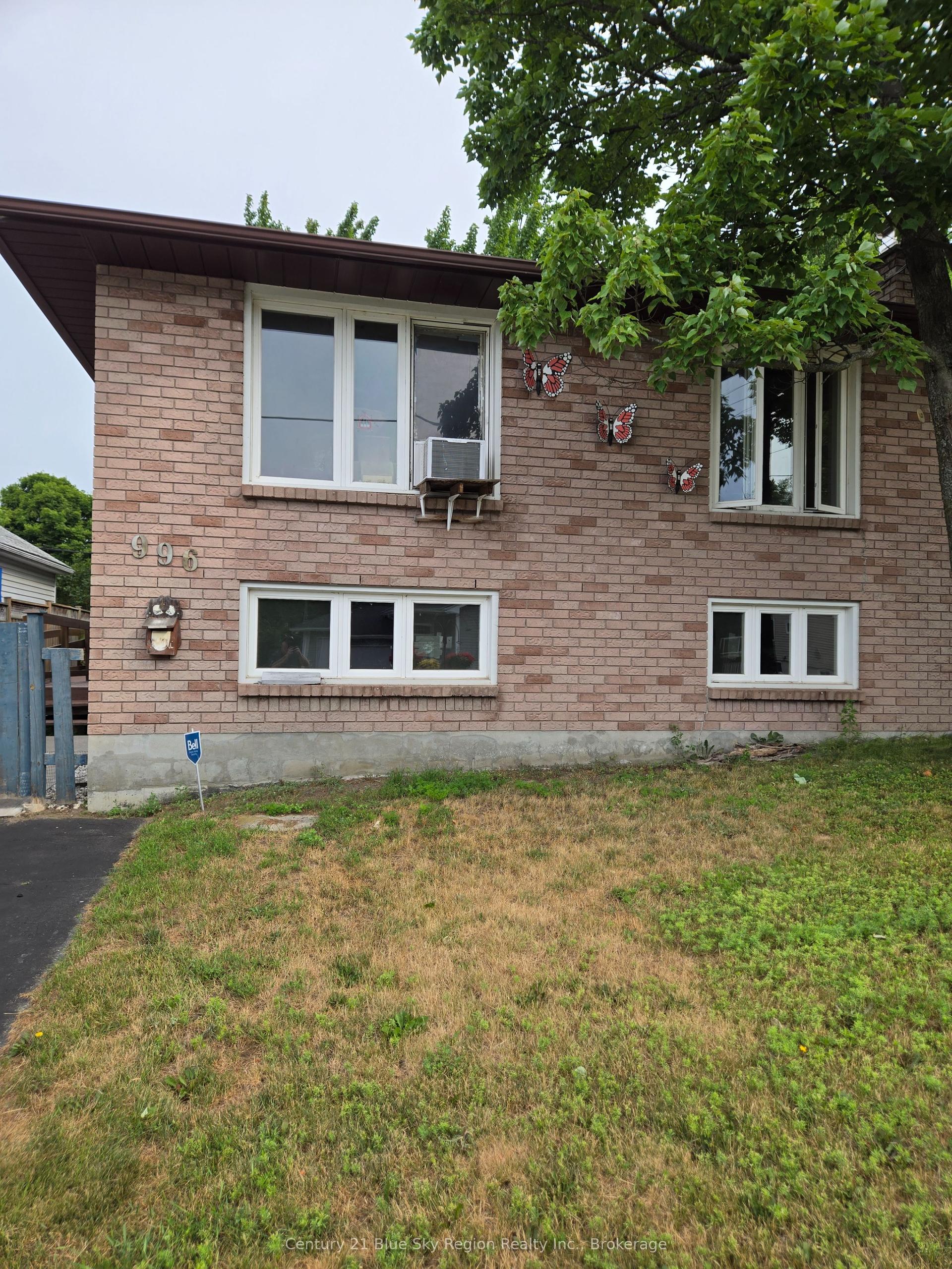 996 Metcalfe Street, North Bay — Detached for sale, photo 1