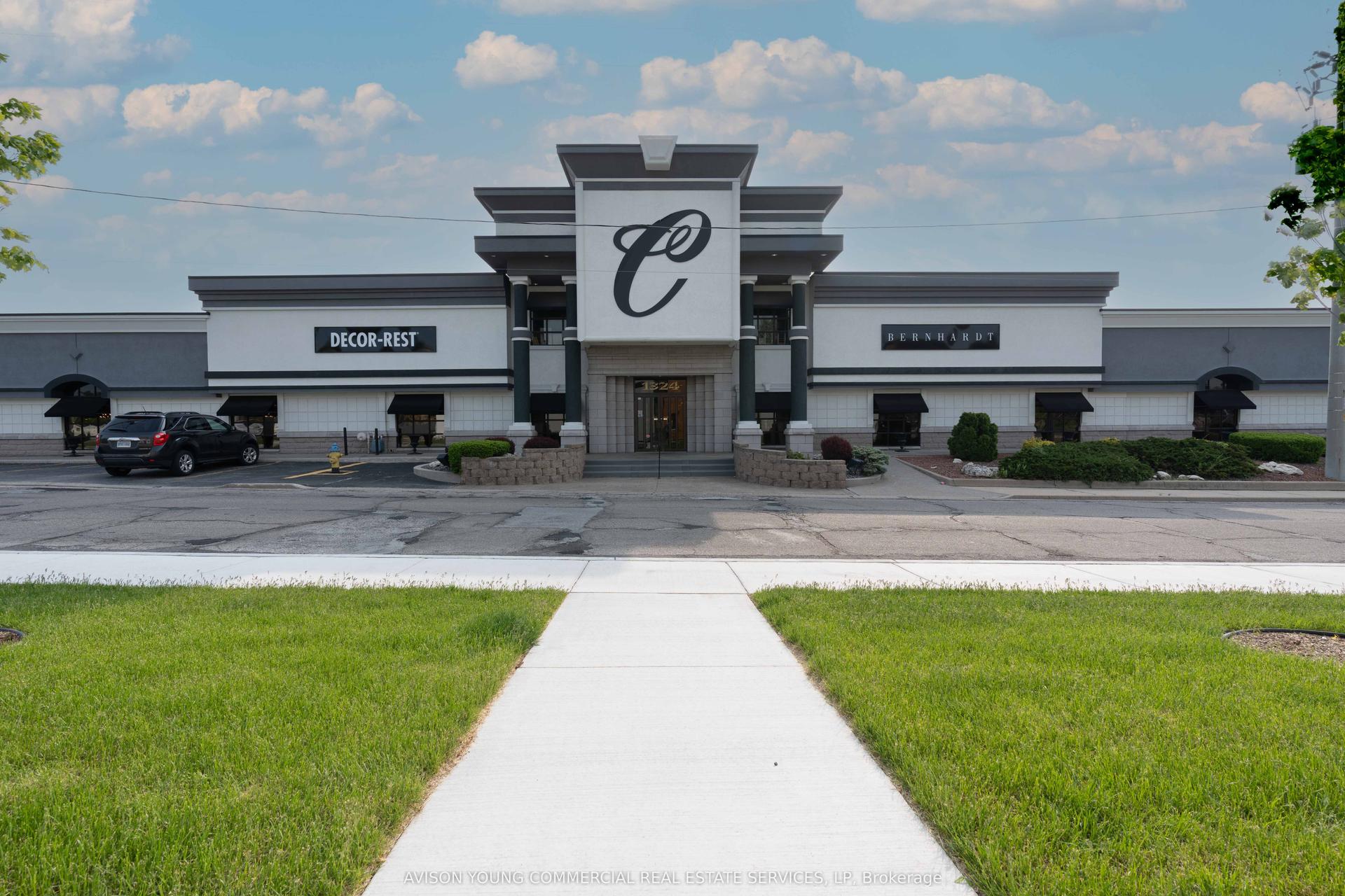 1324 Windsor Avenue, Windsor — Commercial for sale, photo 1