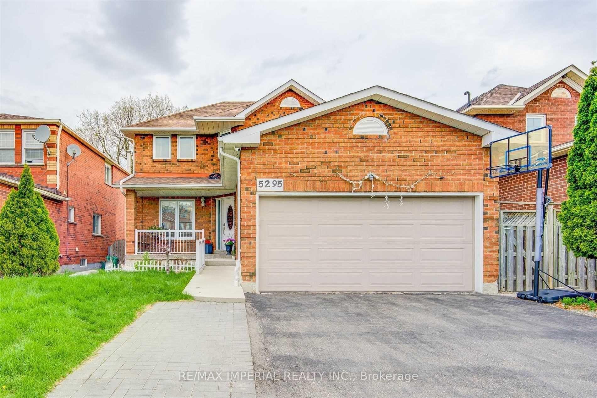 5295 Thornwood Drive Upper #Upper — photo 1