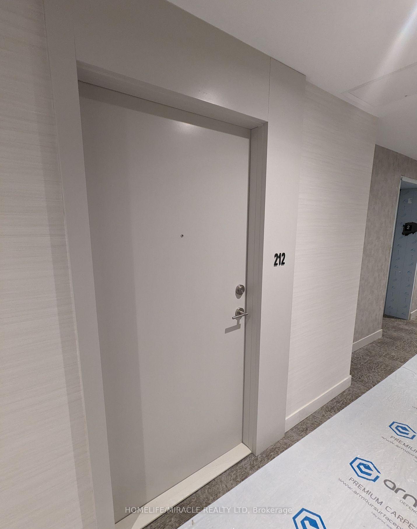 215 veterans Drive 212 #212 — photo 1