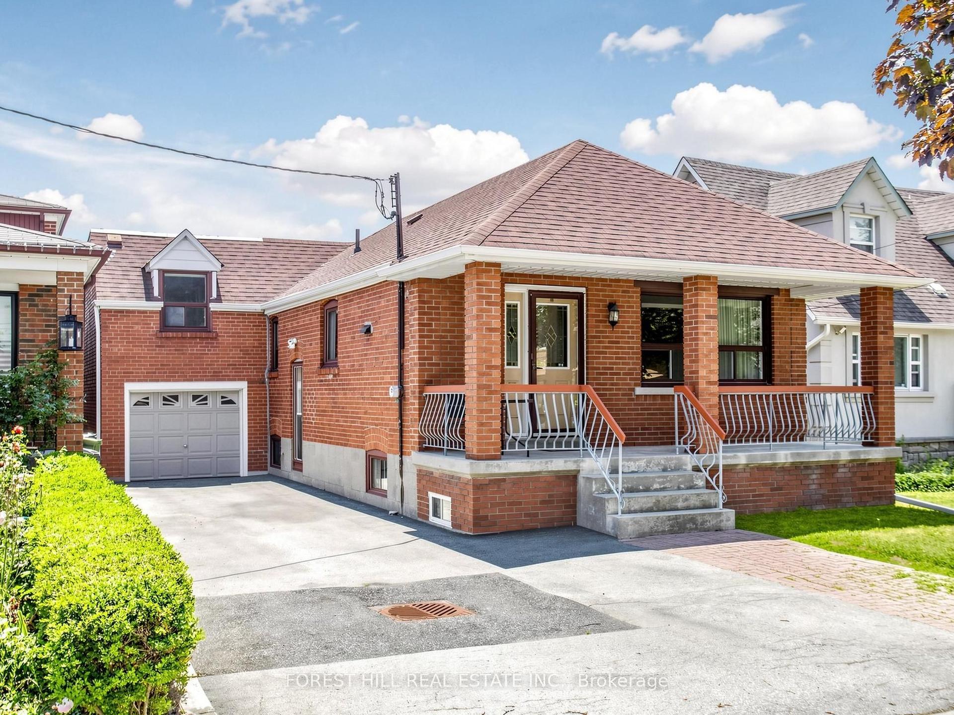 25 Cartwright Avenue, Toronto — Detached for sale, photo 1