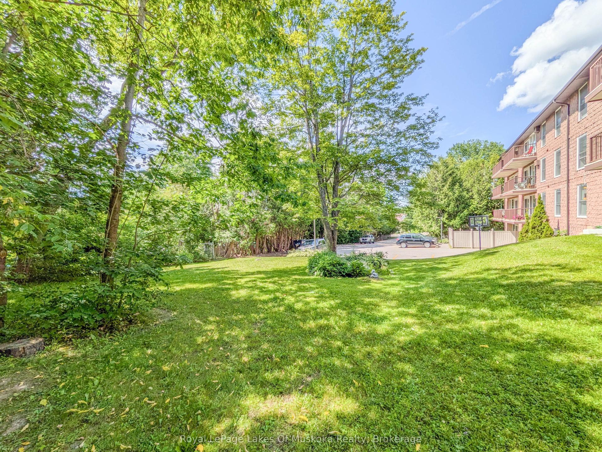38 Monck Road 101 #101, Bracebridge — Condo for sale, photo 1