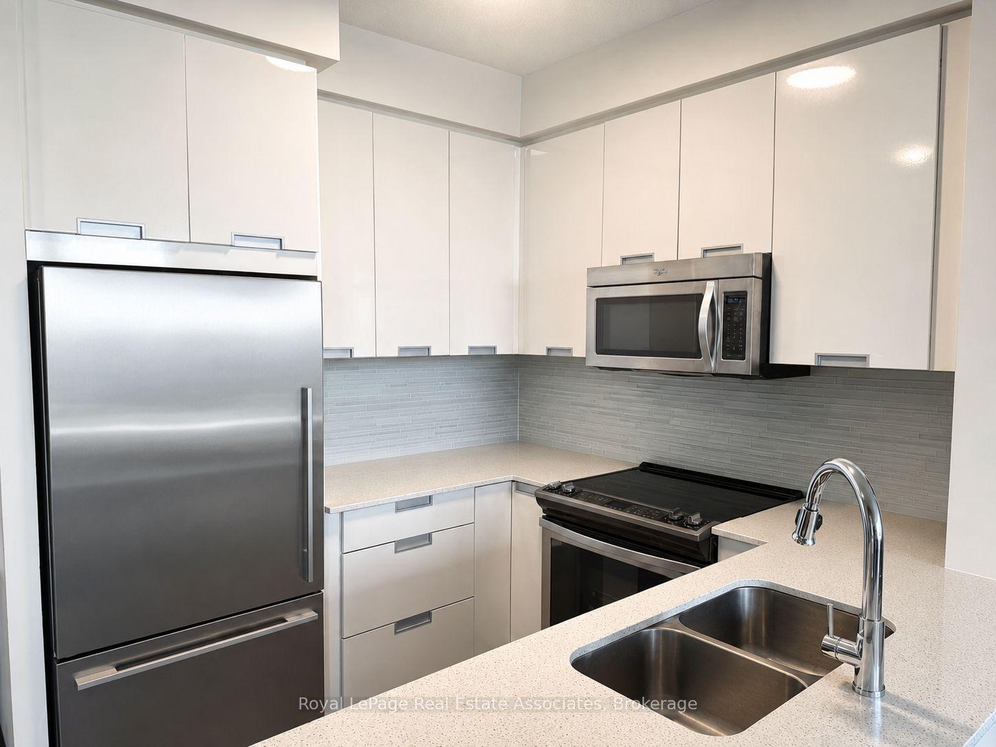 55 Eglinton Avenue W 606 #606, Mississauga — Condo for lease, photo 1