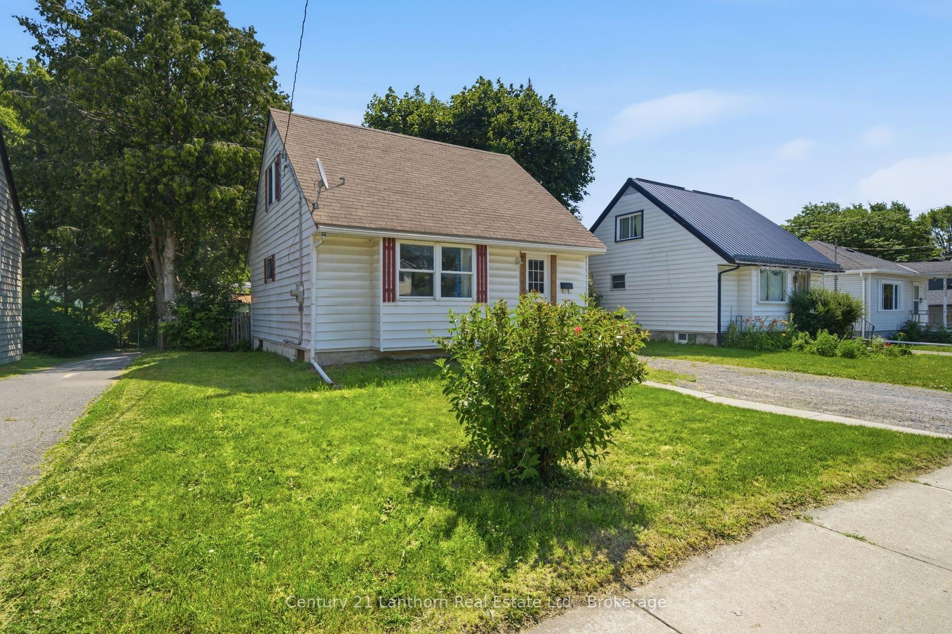 105 Humewood Drive, Belleville — Detached for sale, photo 1