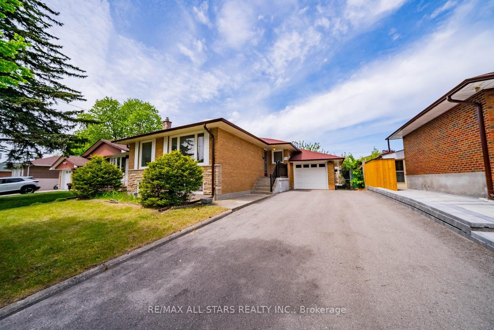 26 Summerglade Drive — photo 1