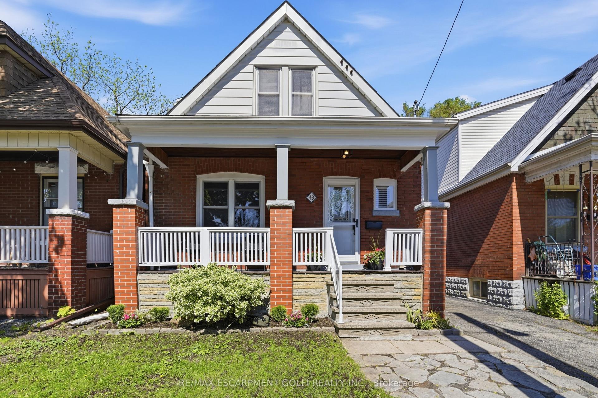 43 Cameron Avenue N — photo 1