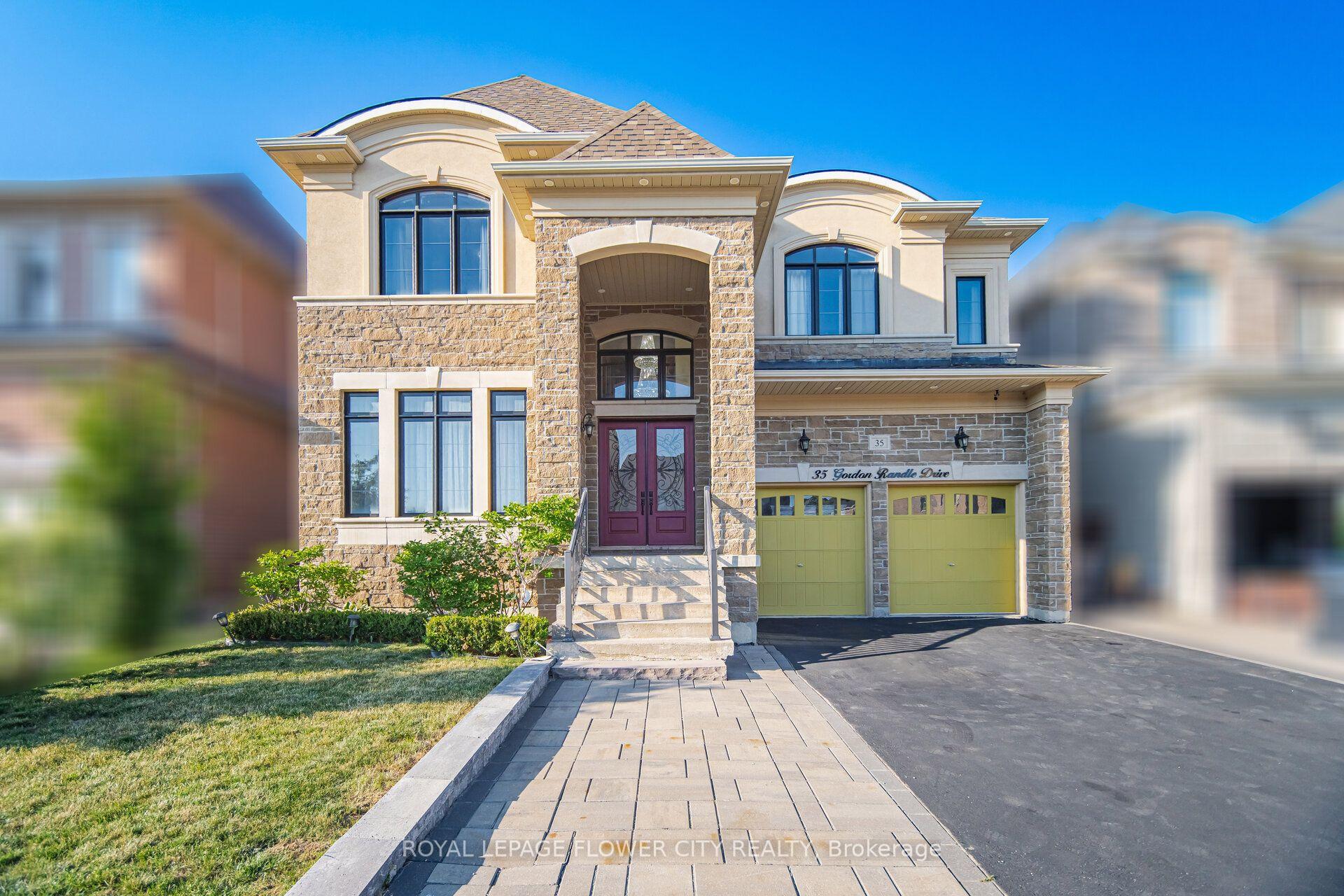 35 Gordon Randle Drive — photo 1