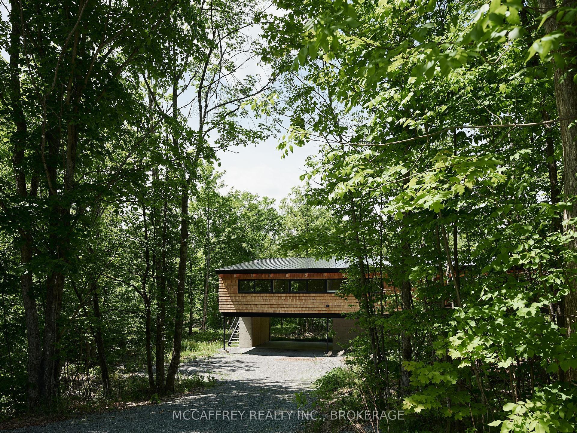 962 Church Road — photo 1