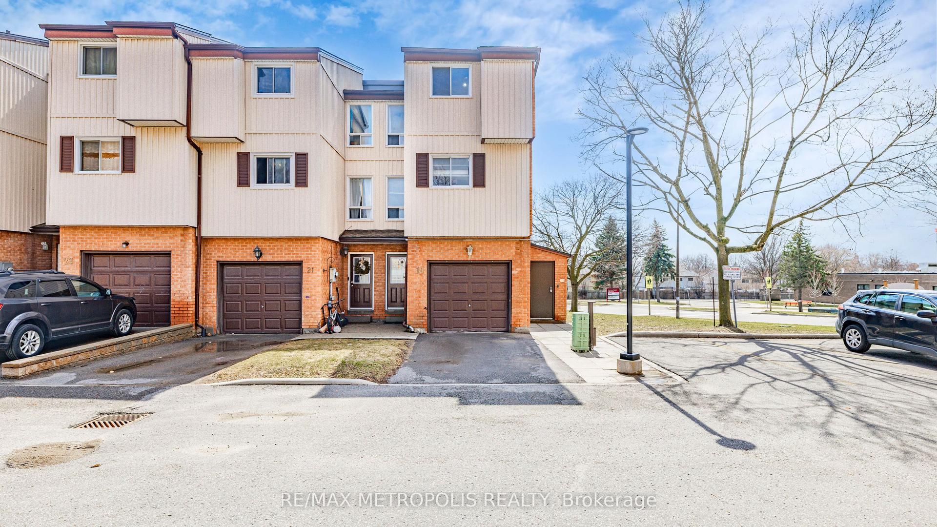 601 Galahad Drive 19 #19, Oshawa — Condo Town for sale, photo 1