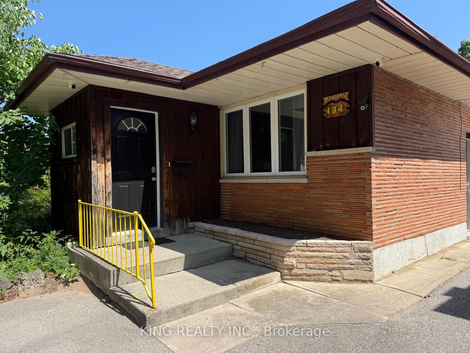 134 Mark Street, London East — Detached for sale, photo 1