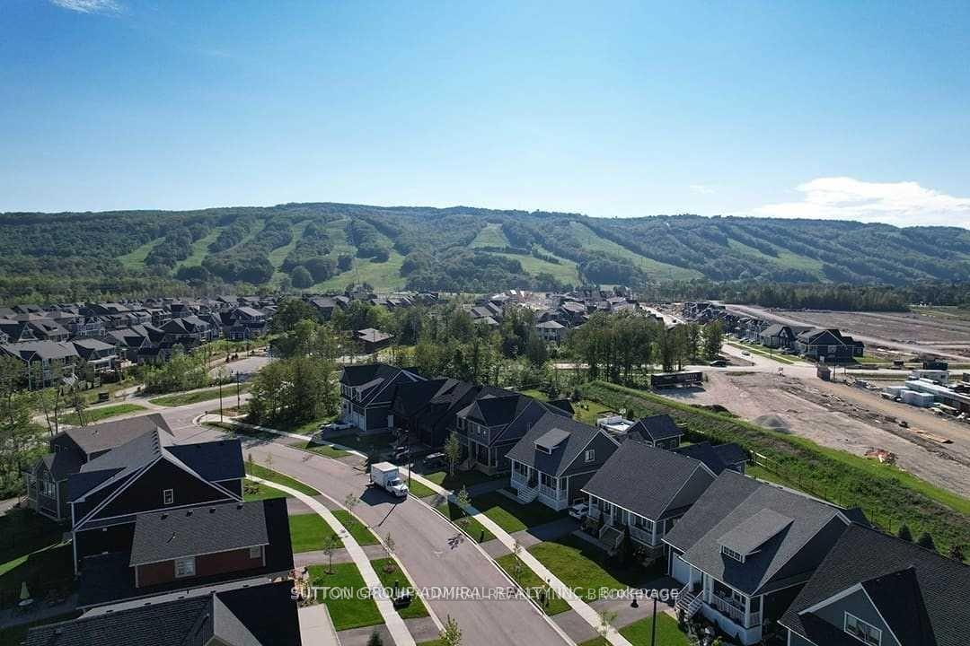 113 Red Pine Street — photo 1