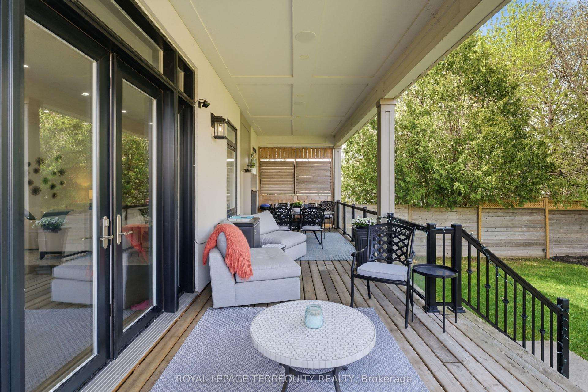 130 Edgecroft Road, Toronto — Detached for lease, photo 1