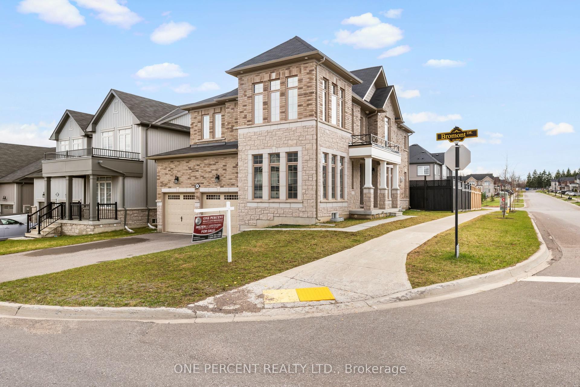 44 Bromont Drive — photo 1