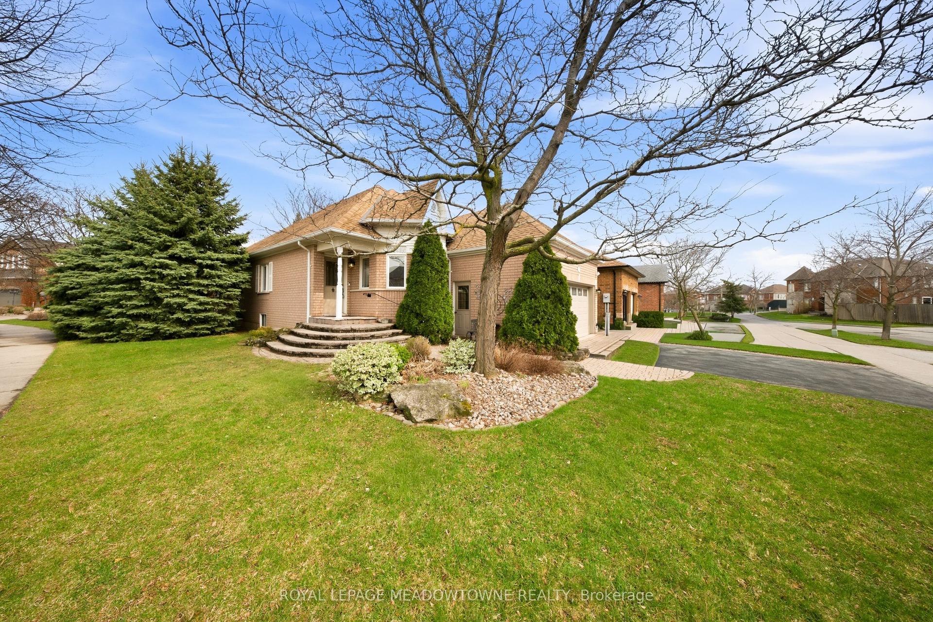 20 Huffmann Drive — photo 1