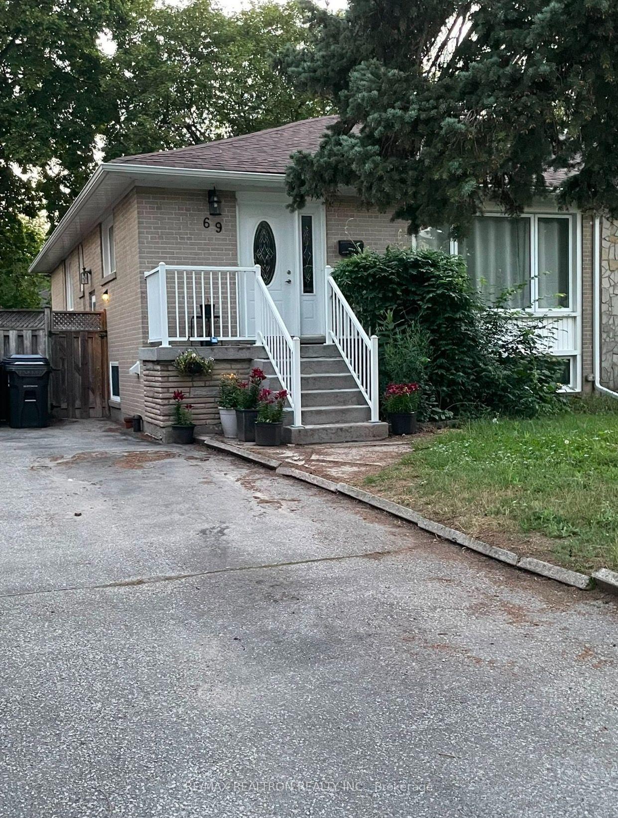 69 Pintail Crescent, Toronto — Semi-Detached for sale, photo 1